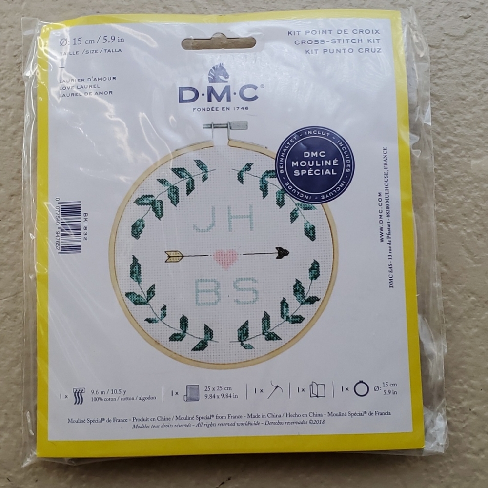 DMC Love Laurels Kit